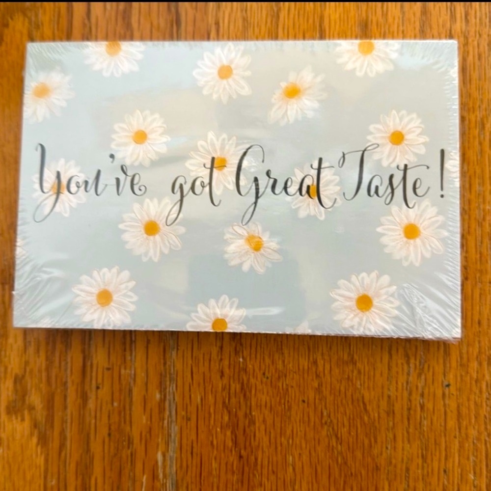 20 (4” x 6”) Floral Greeting/Thank You Card with Daisies